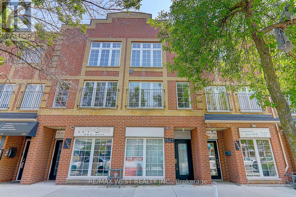 20 Azzarello Lane, Toronto, Ontario  M4J 5C4 - Photo 2 - E12408171