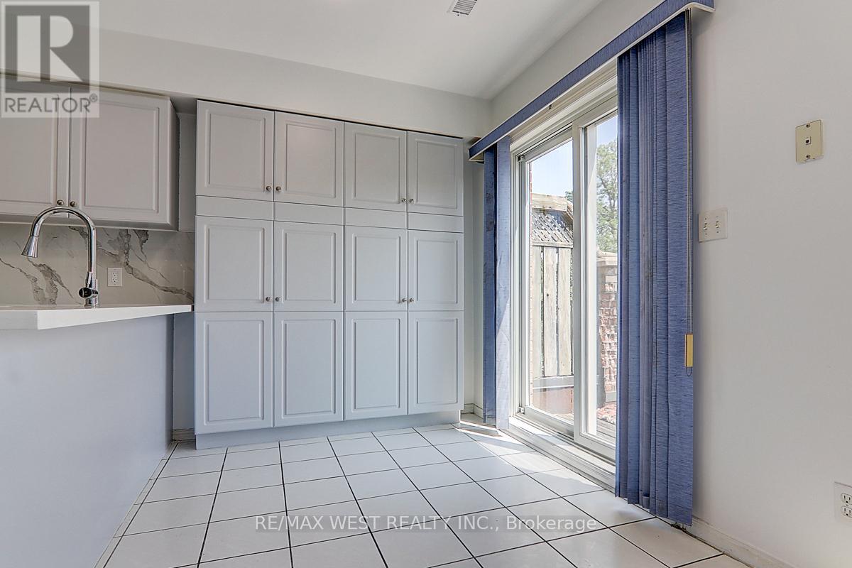 20 Azzarello Lane, Toronto, Ontario  M4J 5C4 - Photo 21 - E12408171