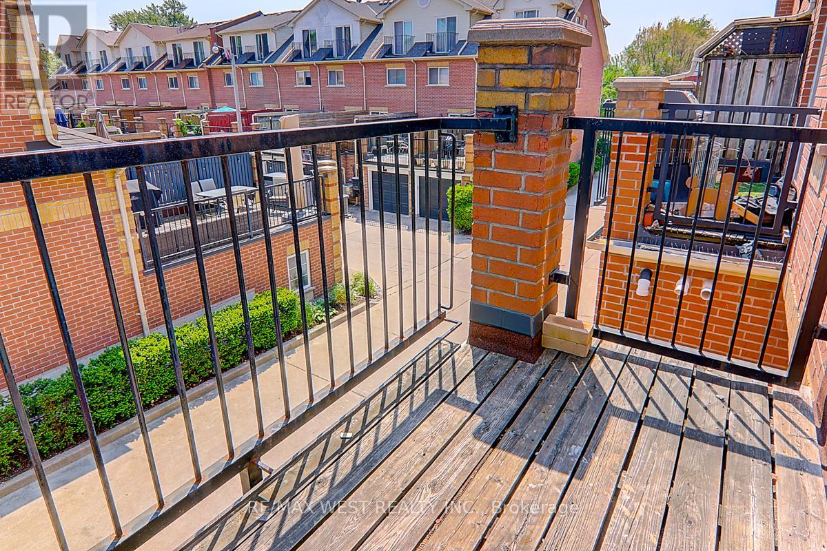 20 Azzarello Lane, Toronto, Ontario  M4J 5C4 - Photo 23 - E12408171