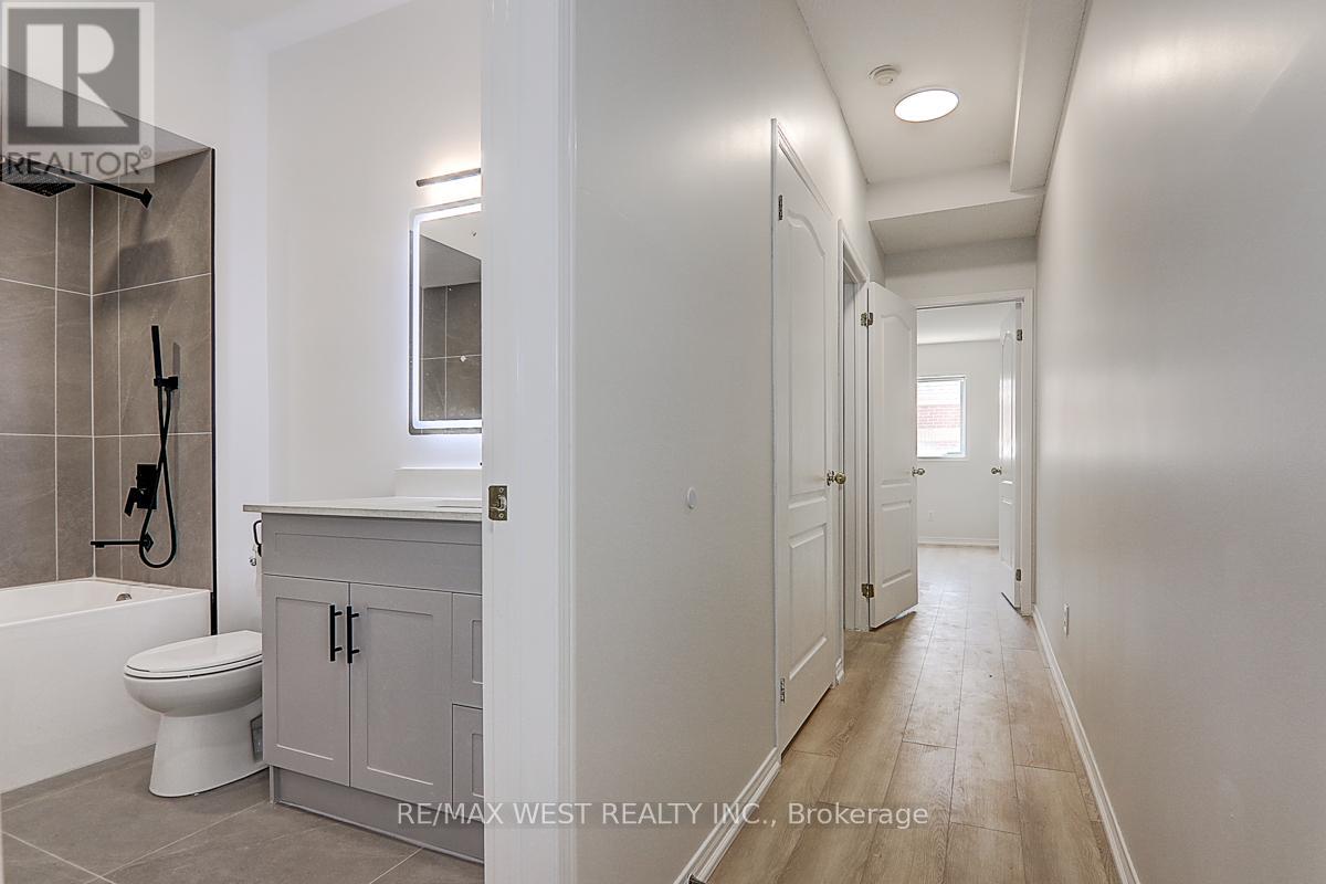 20 Azzarello Lane, Toronto, Ontario  M4J 5C4 - Photo 27 - E12408171