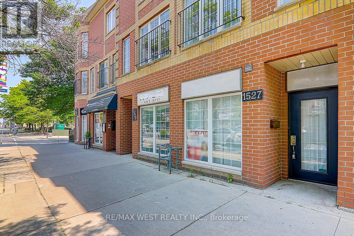 20 Azzarello Lane, Toronto, Ontario  M4J 5C4 - Photo 3 - E12408171