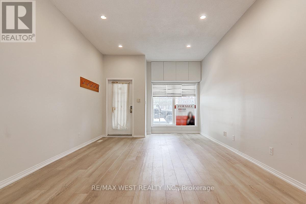 20 Azzarello Lane, Toronto, Ontario  M4J 5C4 - Photo 5 - E12408171