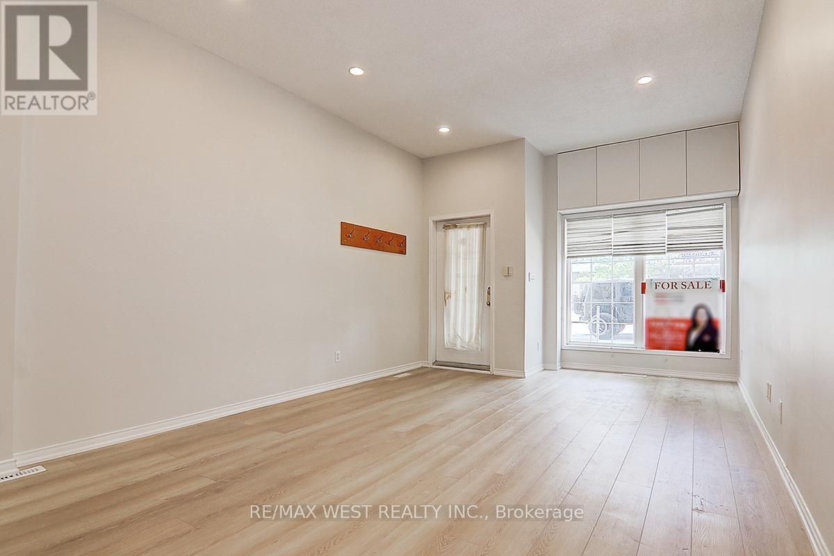 20 Azzarello Lane, Toronto, Ontario  M4J 5C4 - Photo 6 - E12408171