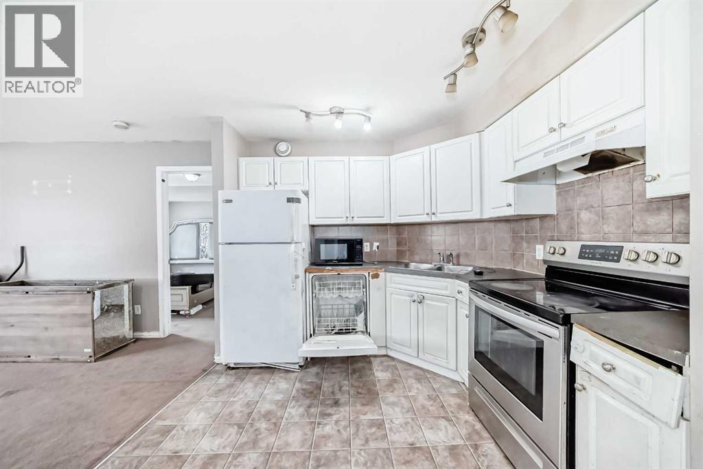 411, 2000 Applevillage Court Se, Calgary, Alberta  T2A 7Z4 - Photo 5 - A2250049