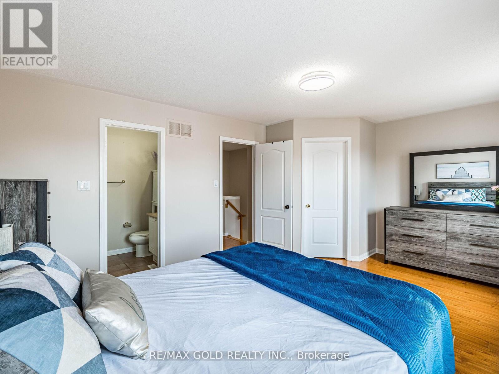 35 Garibaldi Drive, Brampton, Ontario  L6X 4Y7 - Photo 25 - W12408167