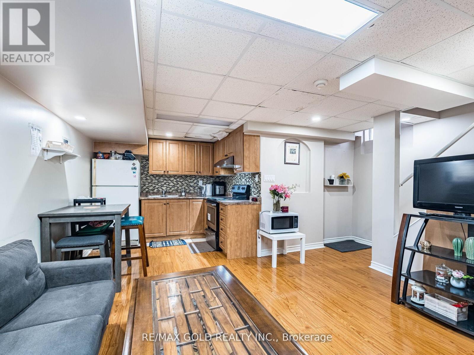 35 Garibaldi Drive, Brampton, Ontario  L6X 4Y7 - Photo 35 - W12408167