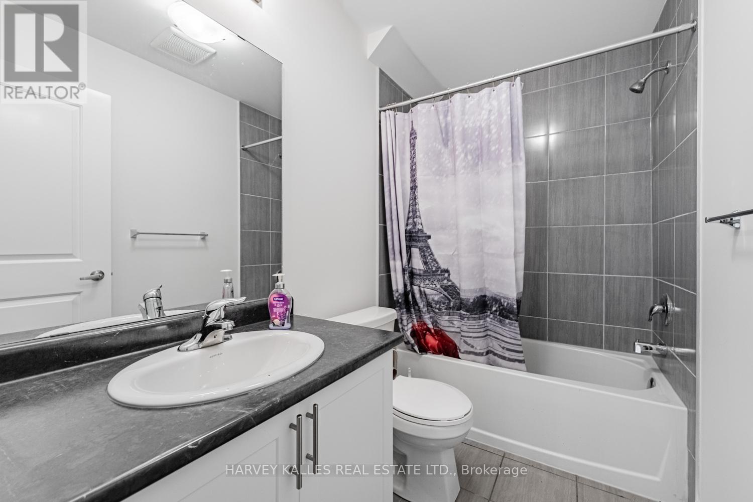 300 Humphrey Street, Hamilton, Ontario  L8B 1W5 - Photo 7 - X12408160