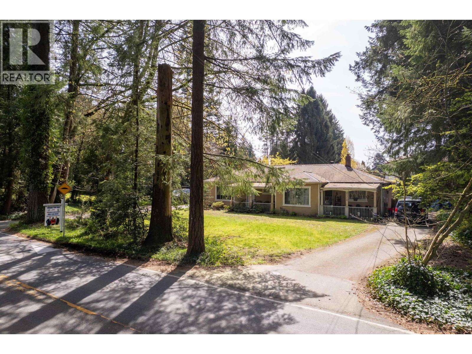 21310 124 Avenue, Maple Ridge, British Columbia  V2X 4G9 - Photo 1 - R3048917