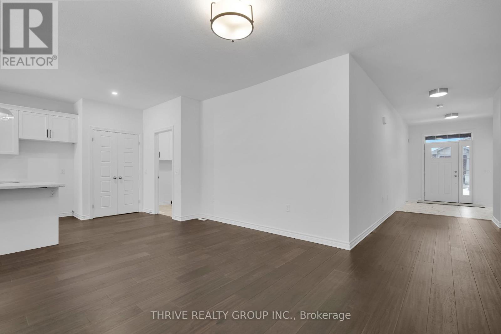 Property at 35 - 1080 UPPERPOINT AVENUE image 5