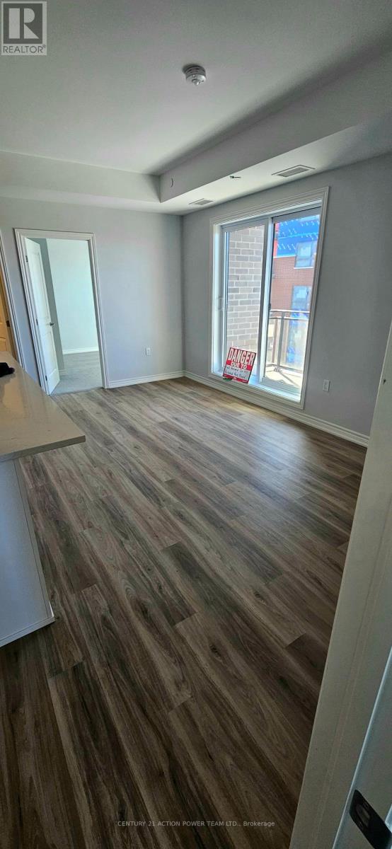 419 - 1350 Hemlock Road, Ottawa, Ontario  K1K 5C2 - Photo 2 - X12408184
