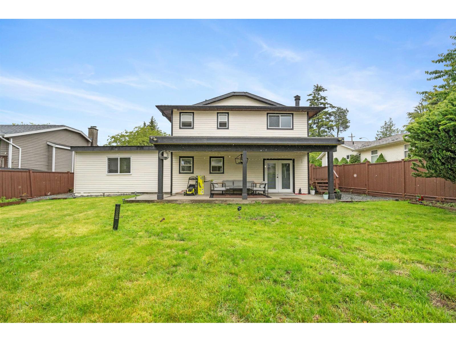 18046 61a Avenue, Surrey, British Columbia  V3S 5X1 - Photo 14 - R3048522