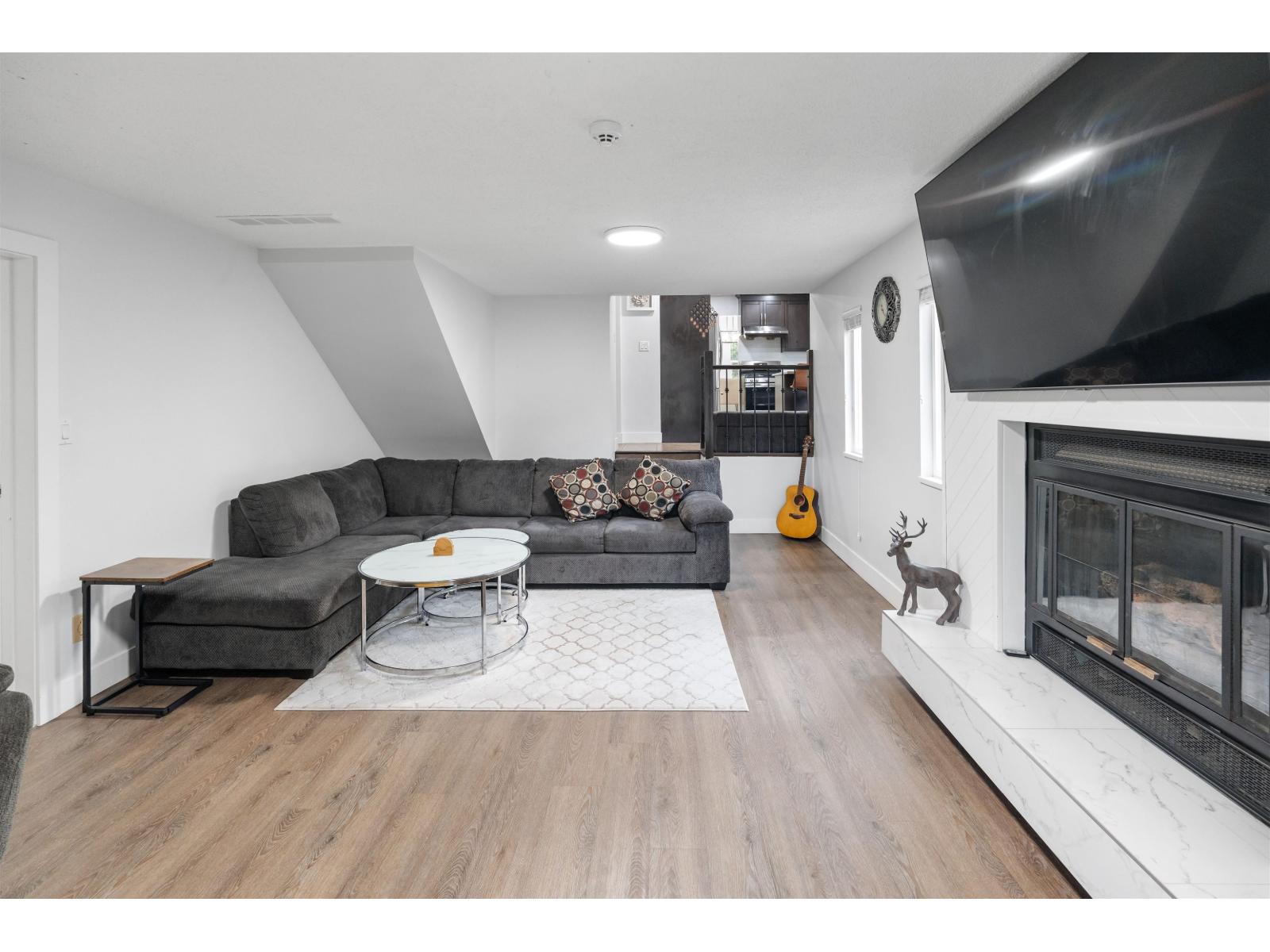 18046 61a Avenue, Surrey, British Columbia  V3S 5X1 - Photo 11 - R3048522