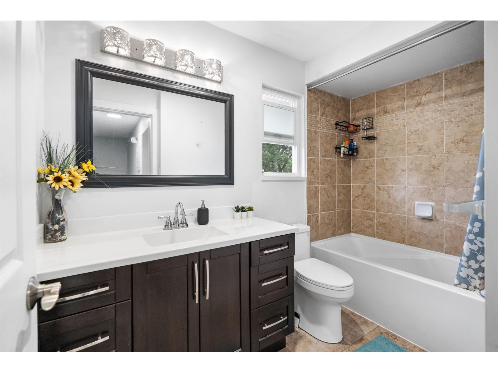 18046 61a Avenue, Surrey, British Columbia  V3S 5X1 - Photo 13 - R3048522