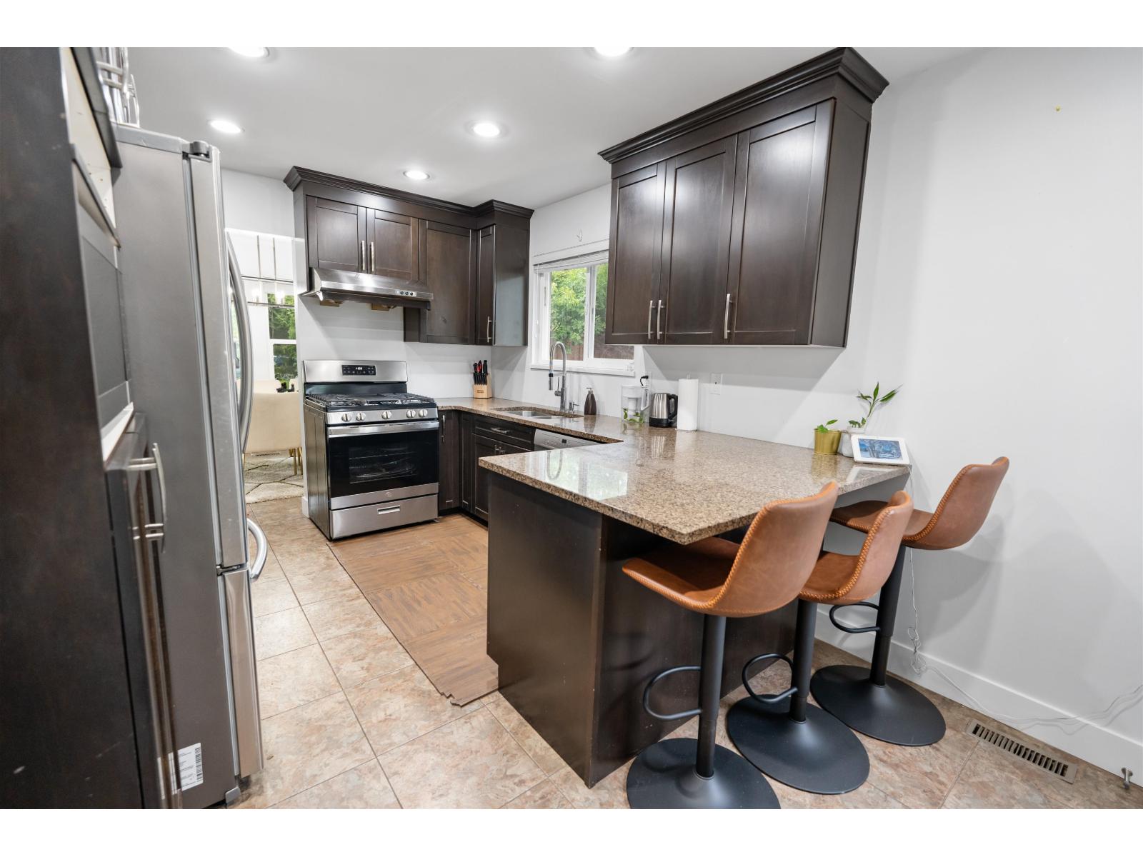18046 61a Avenue, Surrey, British Columbia  V3S 5X1 - Photo 7 - R3048522