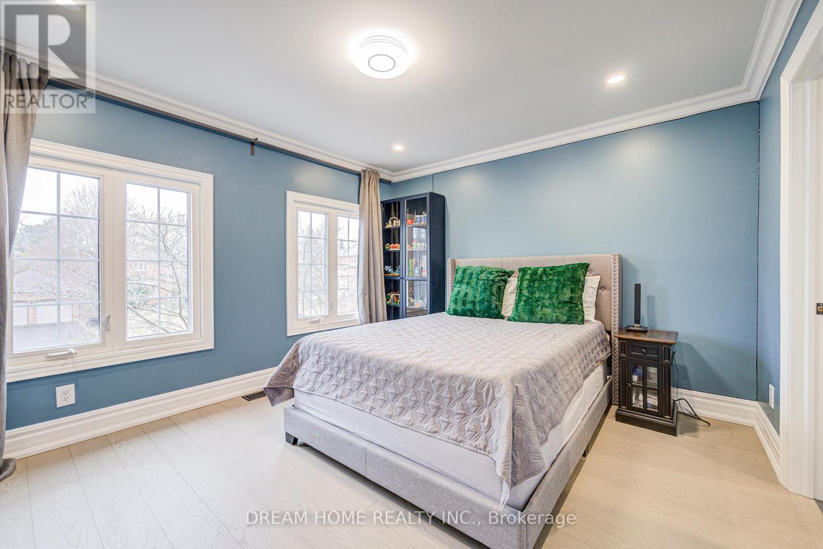352 Kennedy Street W, Aurora, Ontario  L4G 5M4 - Photo 31 - N12408181