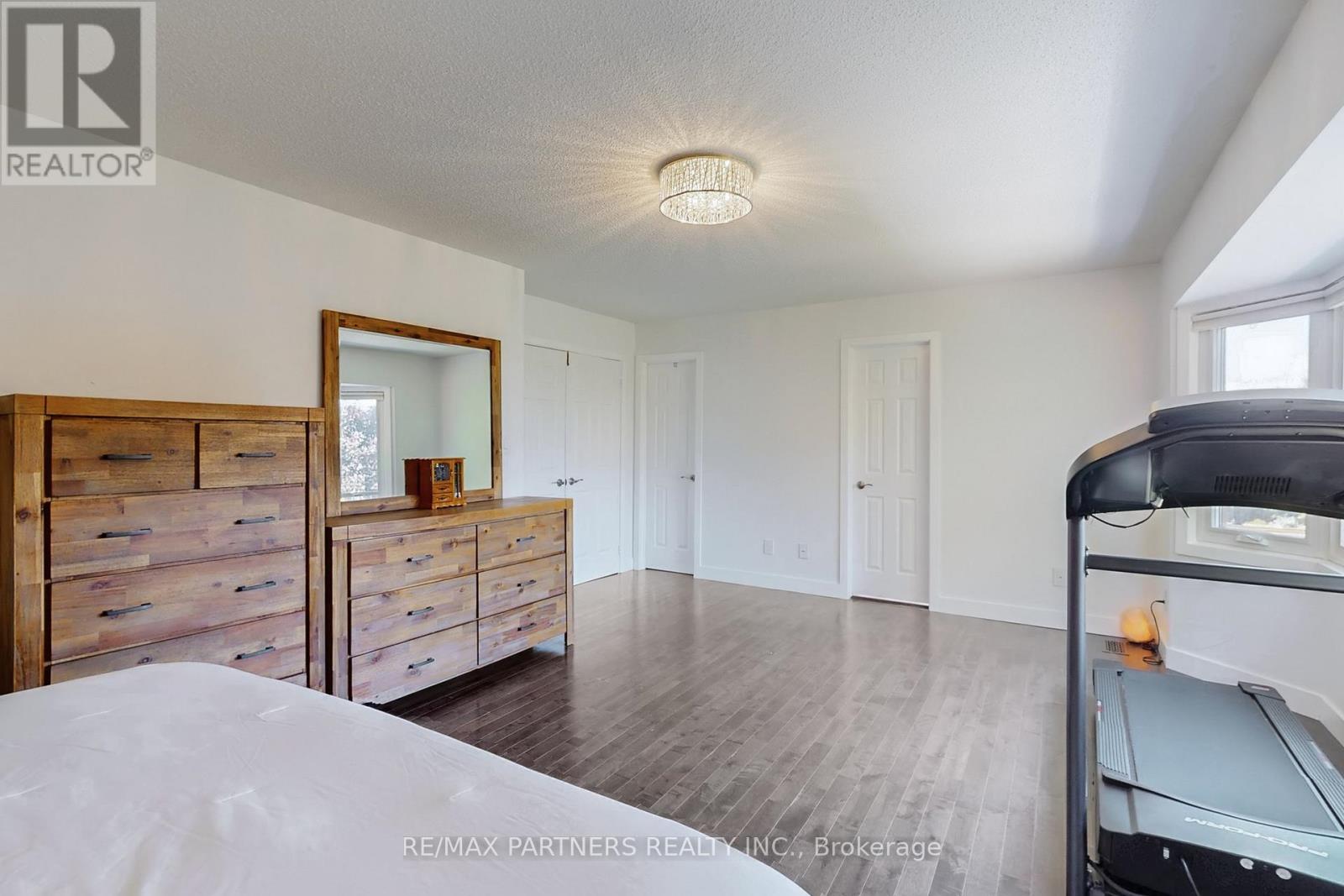 26 Sandfield Drive, Aurora, Ontario  L4G 6R7 - Photo 19 - N12408198