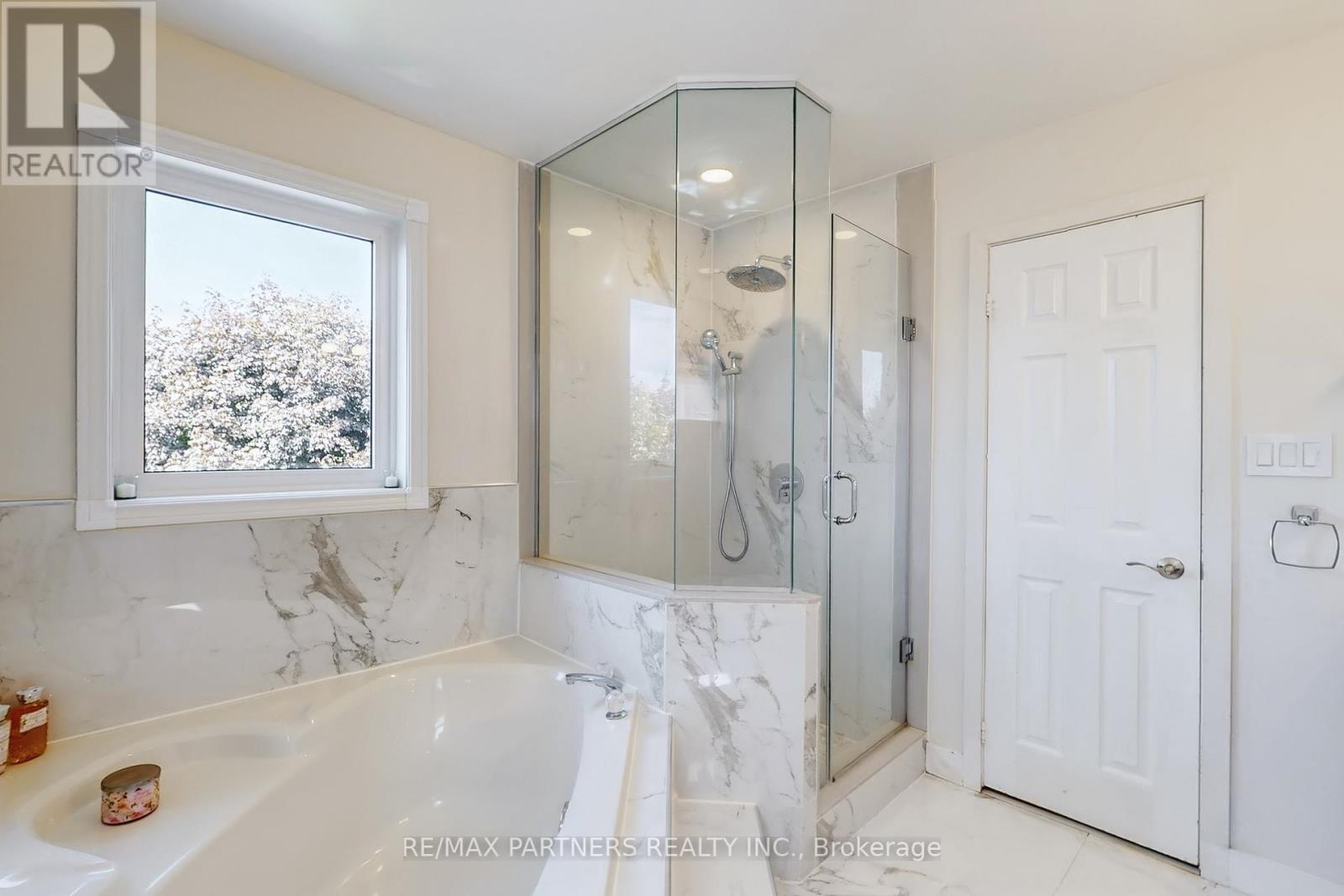 26 Sandfield Drive, Aurora, Ontario  L4G 6R7 - Photo 21 - N12408198