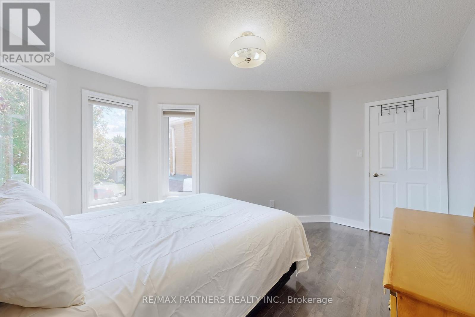26 Sandfield Drive, Aurora, Ontario  L4G 6R7 - Photo 23 - N12408198