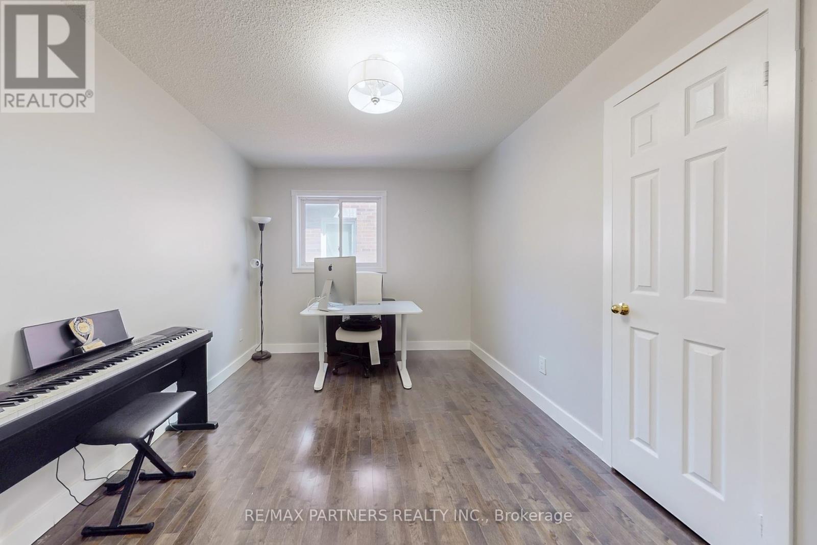 26 Sandfield Drive, Aurora, Ontario  L4G 6R7 - Photo 28 - N12408198
