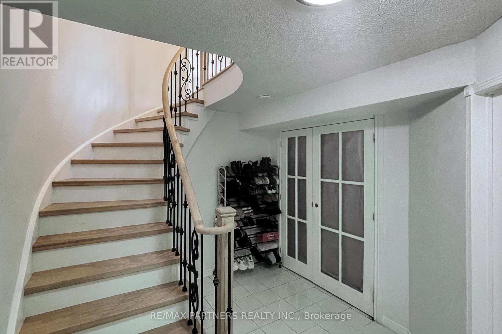 26 Sandfield Drive, Aurora, Ontario  L4G 6R7 - Photo 31 - N12408198