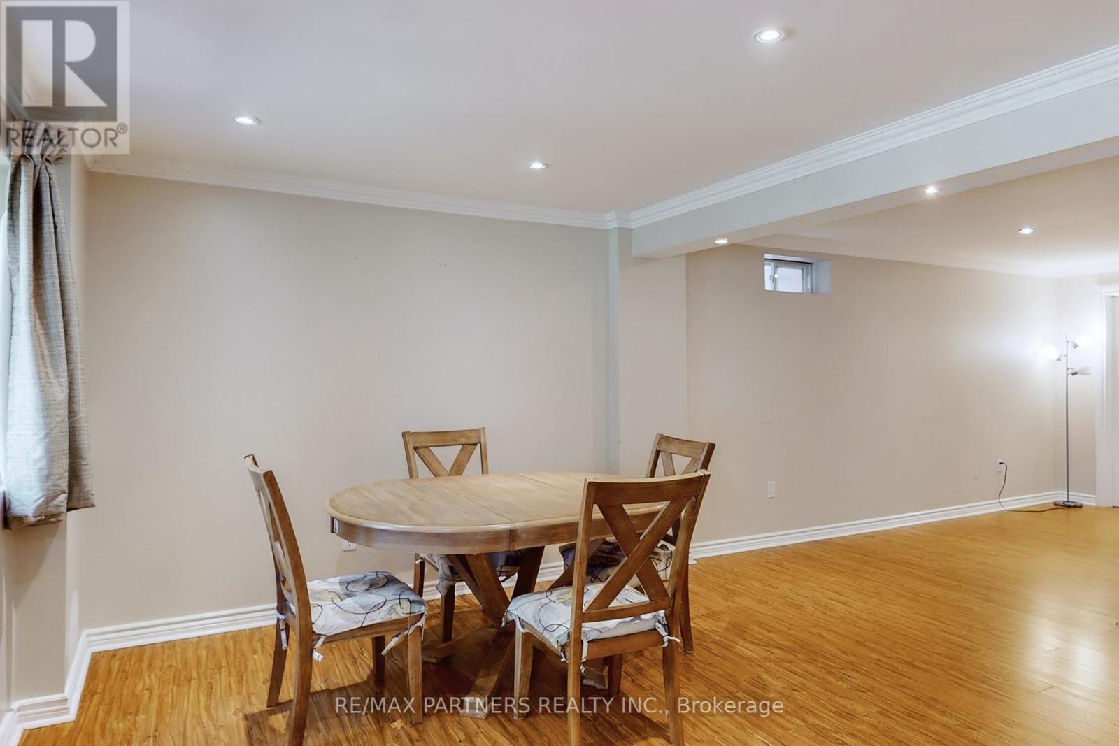 26 Sandfield Drive, Aurora, Ontario  L4G 6R7 - Photo 33 - N12408198