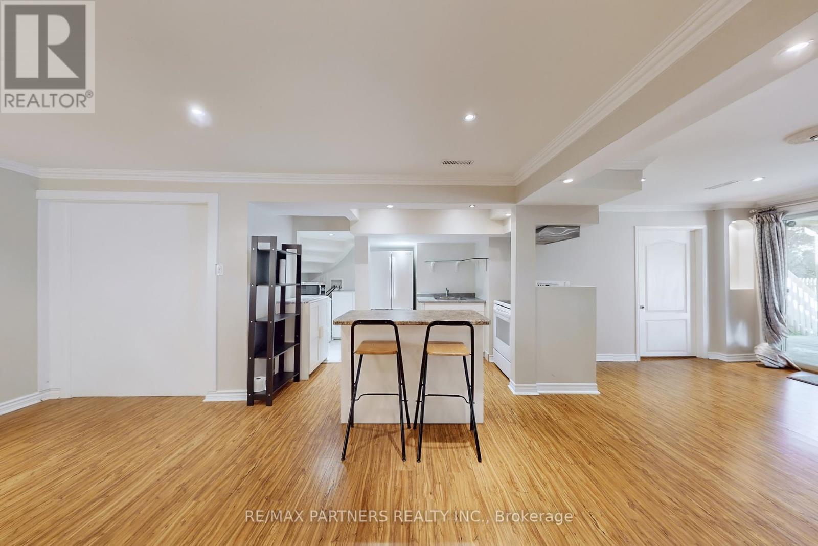 26 Sandfield Drive, Aurora, Ontario  L4G 6R7 - Photo 34 - N12408198