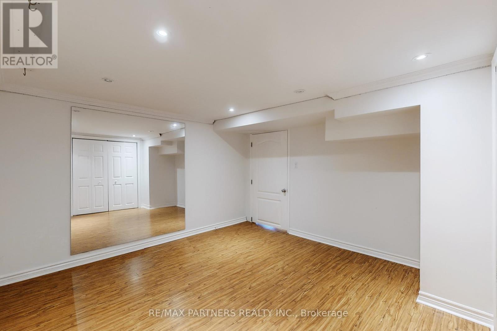 26 Sandfield Drive, Aurora, Ontario  L4G 6R7 - Photo 36 - N12408198