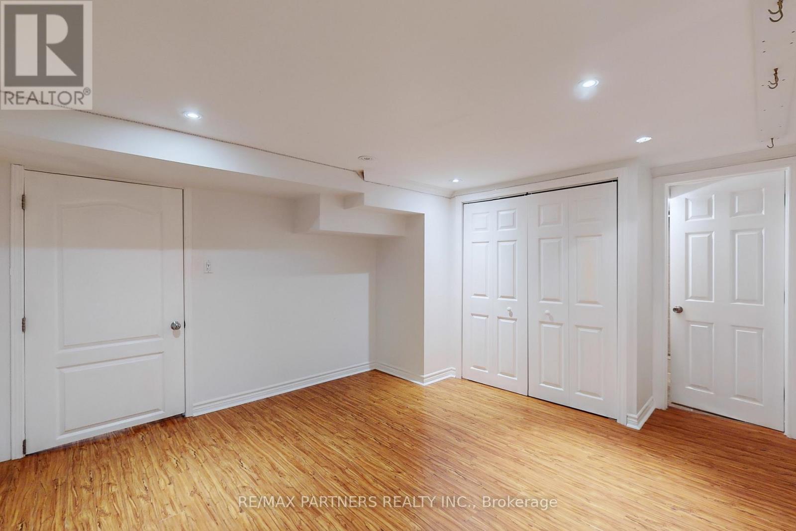 26 Sandfield Drive, Aurora, Ontario  L4G 6R7 - Photo 37 - N12408198
