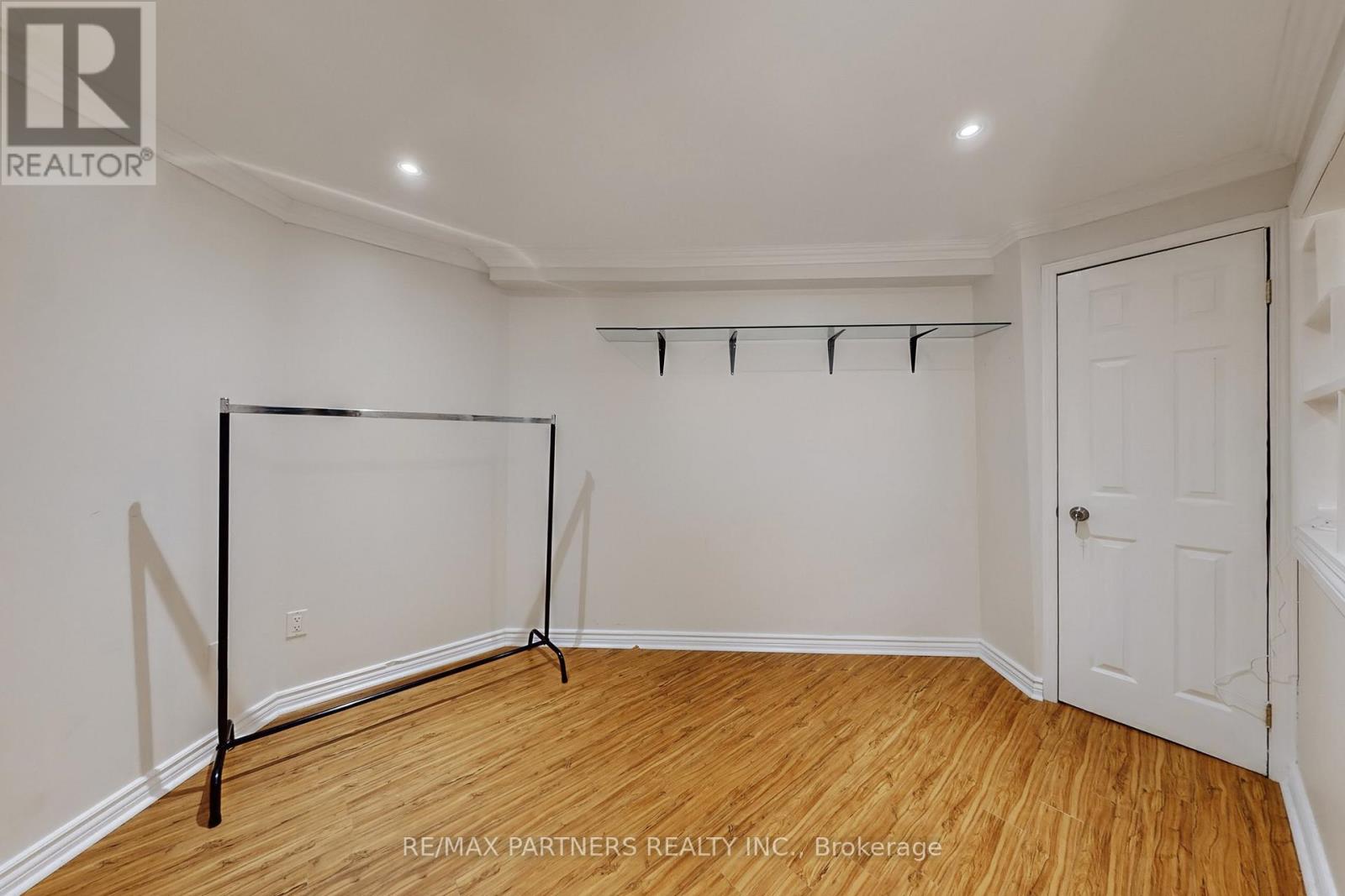 26 Sandfield Drive, Aurora, Ontario  L4G 6R7 - Photo 39 - N12408198