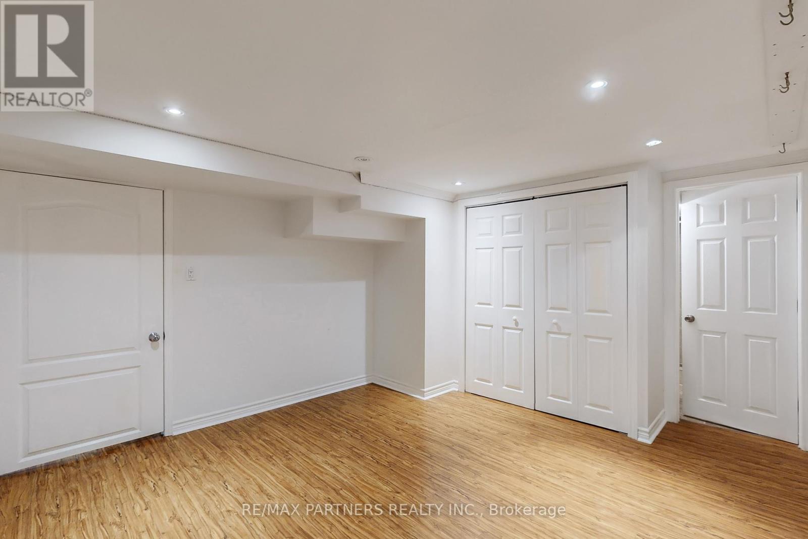 26 Sandfield Drive, Aurora, Ontario  L4G 6R7 - Photo 41 - N12408198