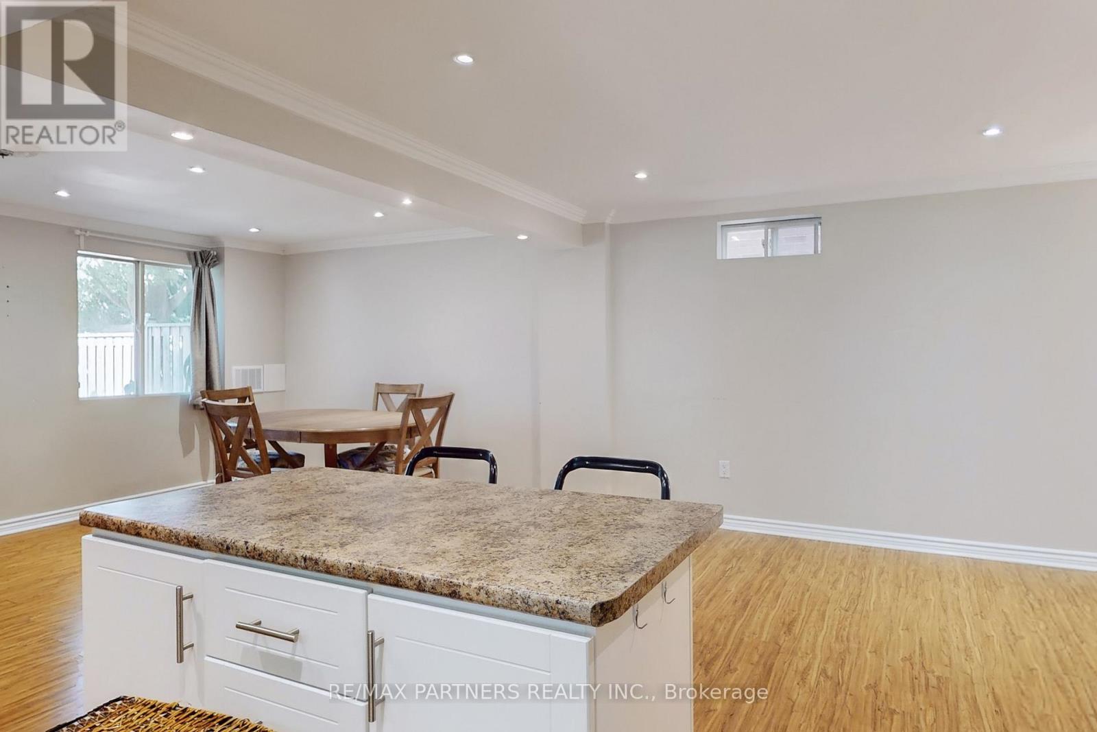 26 Sandfield Drive, Aurora, Ontario  L4G 6R7 - Photo 44 - N12408198