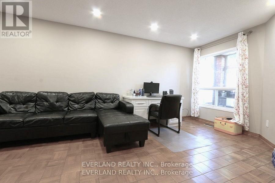 87 Kyla Crescent, Markham, Ontario  L3S 2Y4 - Photo 28 - N12408209