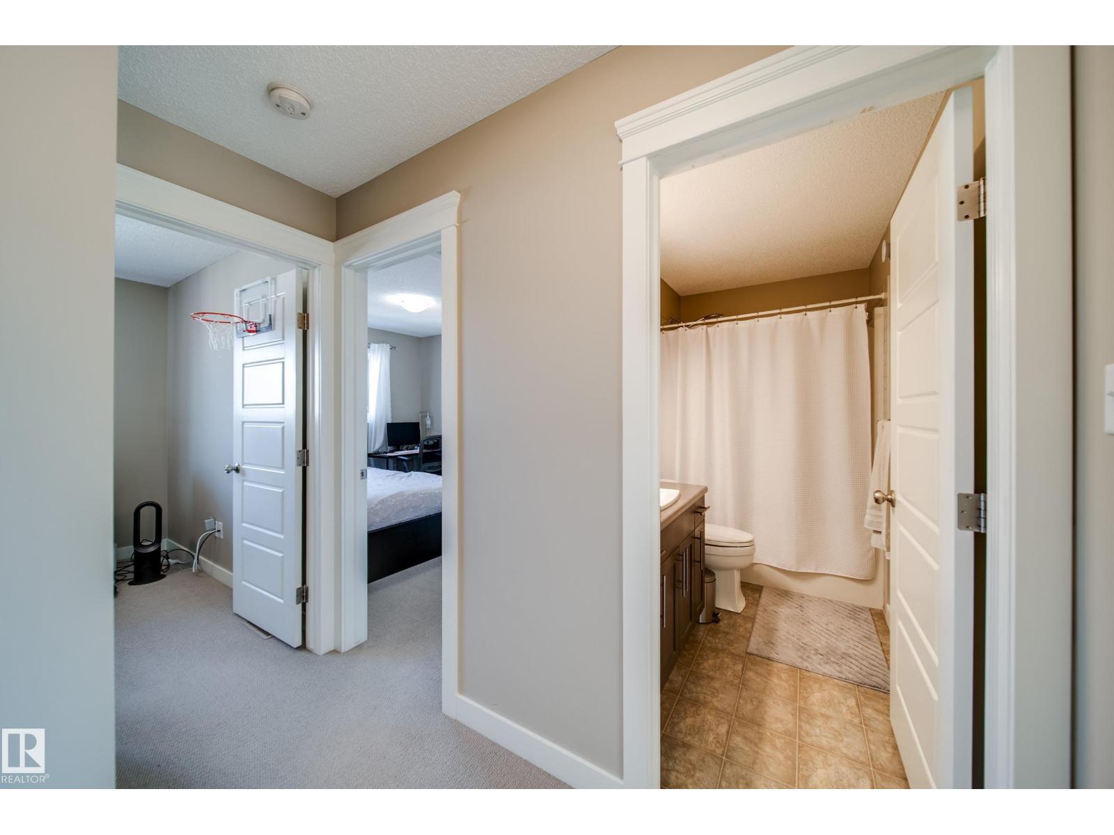 16728 15 Av Sw, Edmonton, Alberta  T6W 3R6 - Photo 19 - E4458057