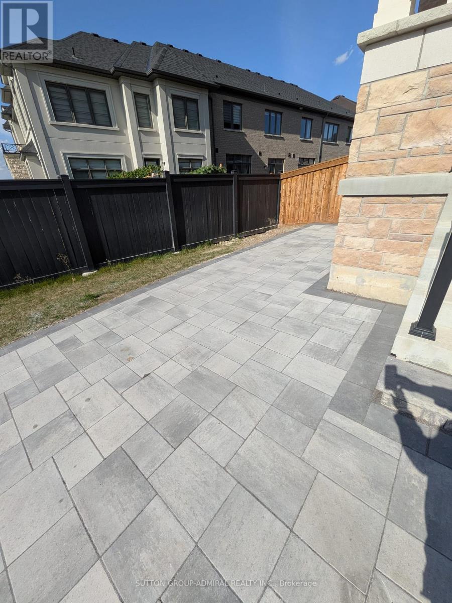 Lorem Ipsum Dolor Si, East Gwillimbury, Ontario  L9N  - Photo 2 - DEMO28871355