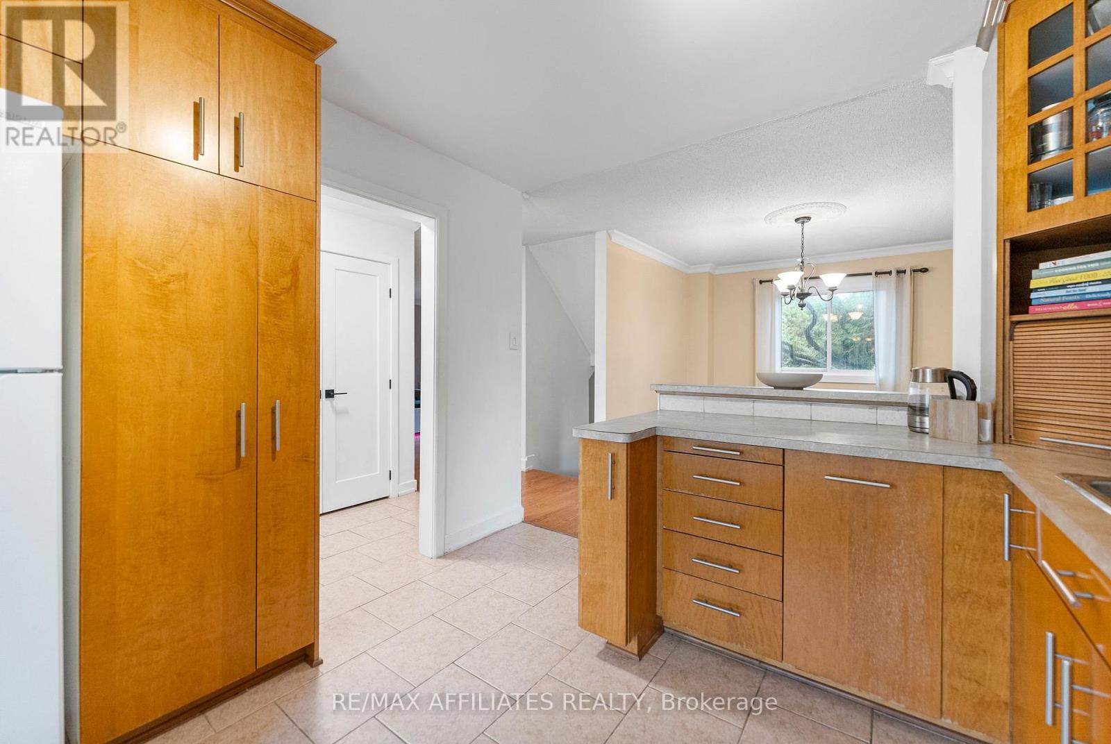 31 Exeter Drive, Ottawa, Ontario  K2J 1Z9 - Photo 13 - X12408214