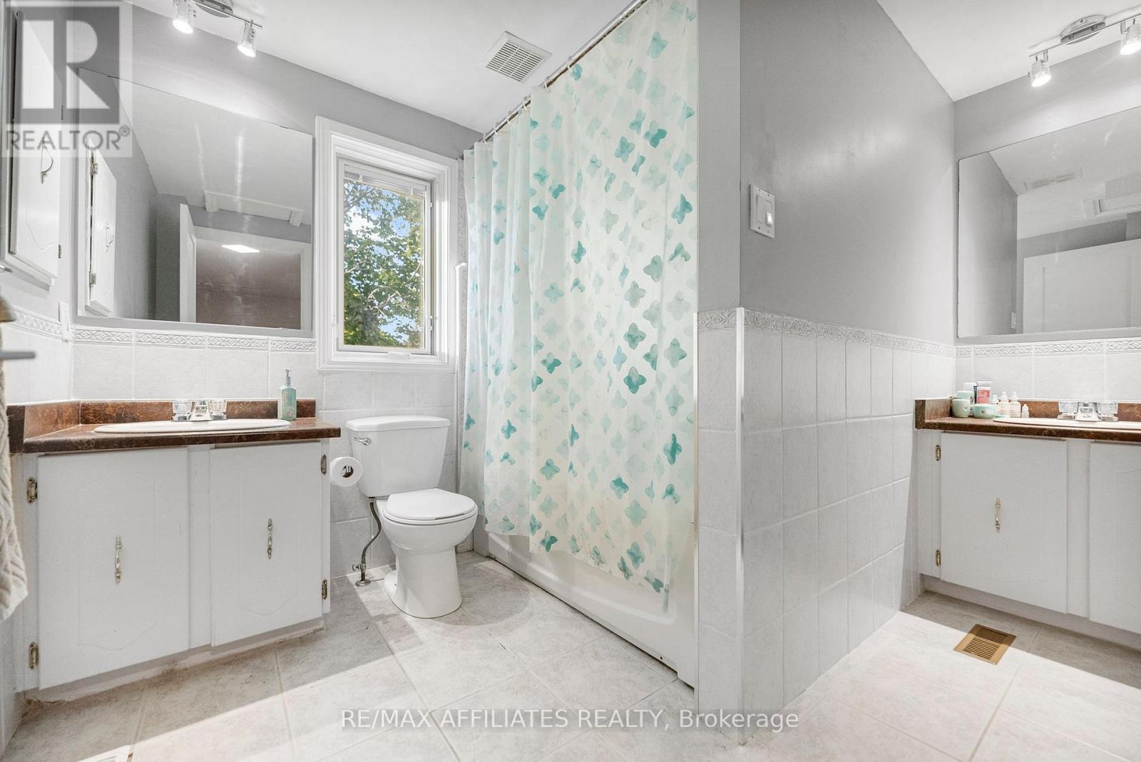31 Exeter Drive, Ottawa, Ontario  K2J 1Z9 - Photo 20 - X12408214