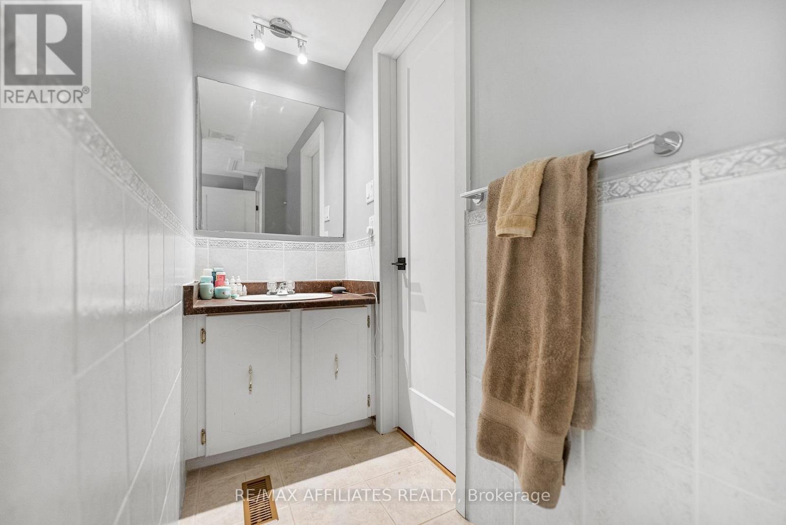 31 Exeter Drive, Ottawa, Ontario  K2J 1Z9 - Photo 21 - X12408214