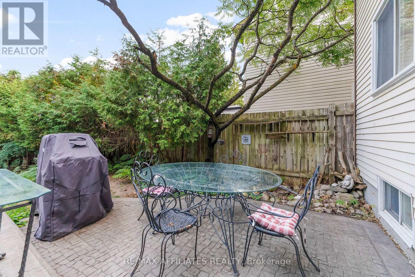 31 Exeter Drive, Ottawa, Ontario  K2J 1Z9 - Photo 28 - X12408214