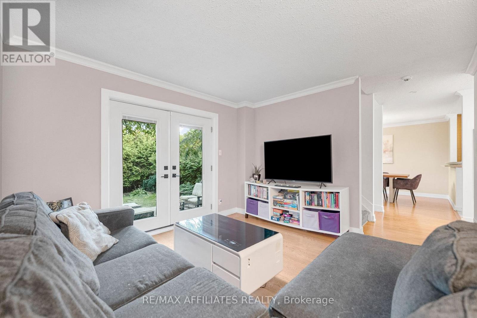 31 Exeter Drive, Ottawa, Ontario  K2J 1Z9 - Photo 6 - X12408214