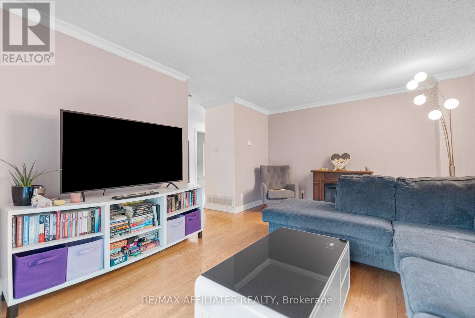 31 Exeter Drive, Ottawa, Ontario  K2J 1Z9 - Photo 7 - X12408214