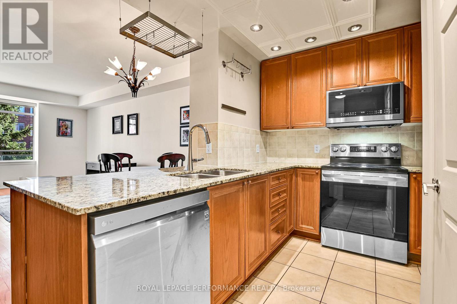 229 - 205 Bolton Street, Ottawa, Ontario  K1N 1K7 - Photo 11 - X12408216