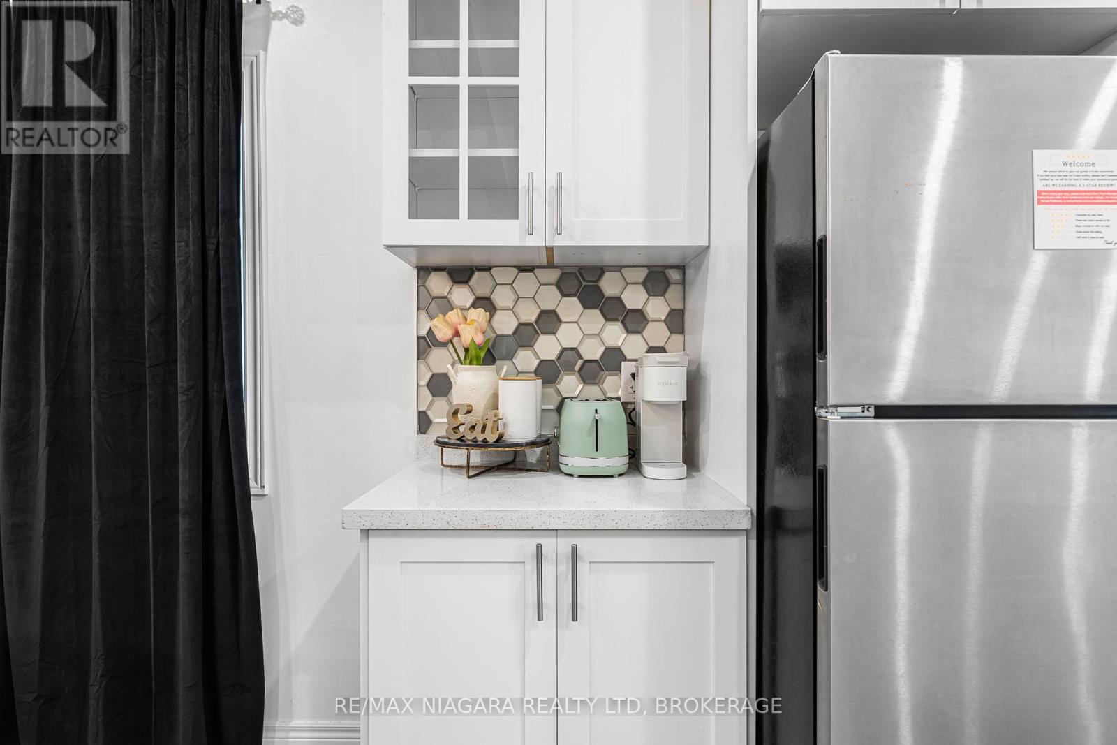 2 Upper - 8196 Mcleod Road, Niagara Falls, Ontario  L2H 3N3 - Photo 20 - X12395696