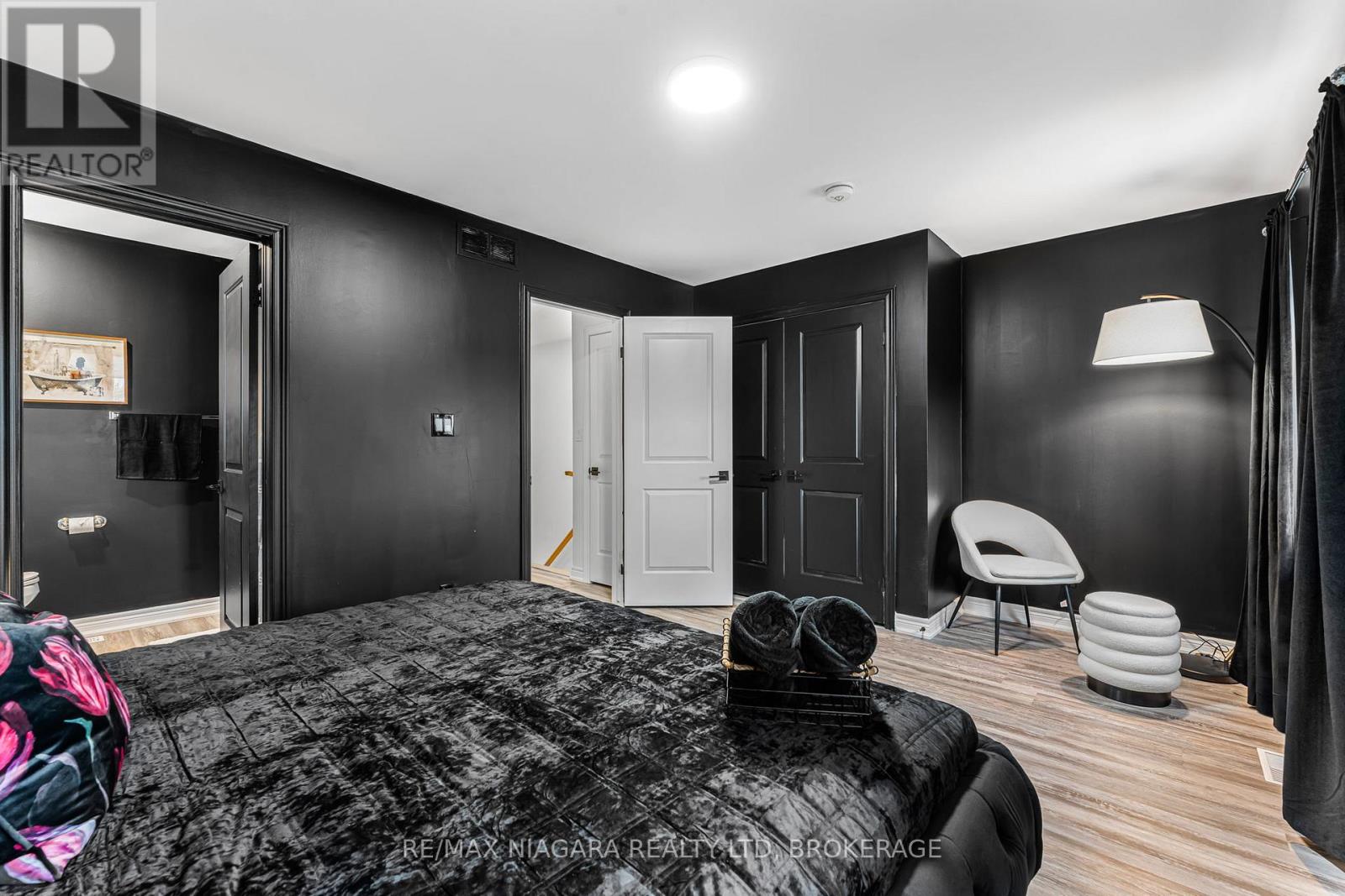 2 Upper - 8196 Mcleod Road, Niagara Falls, Ontario  L2H 3N3 - Photo 36 - X12395696