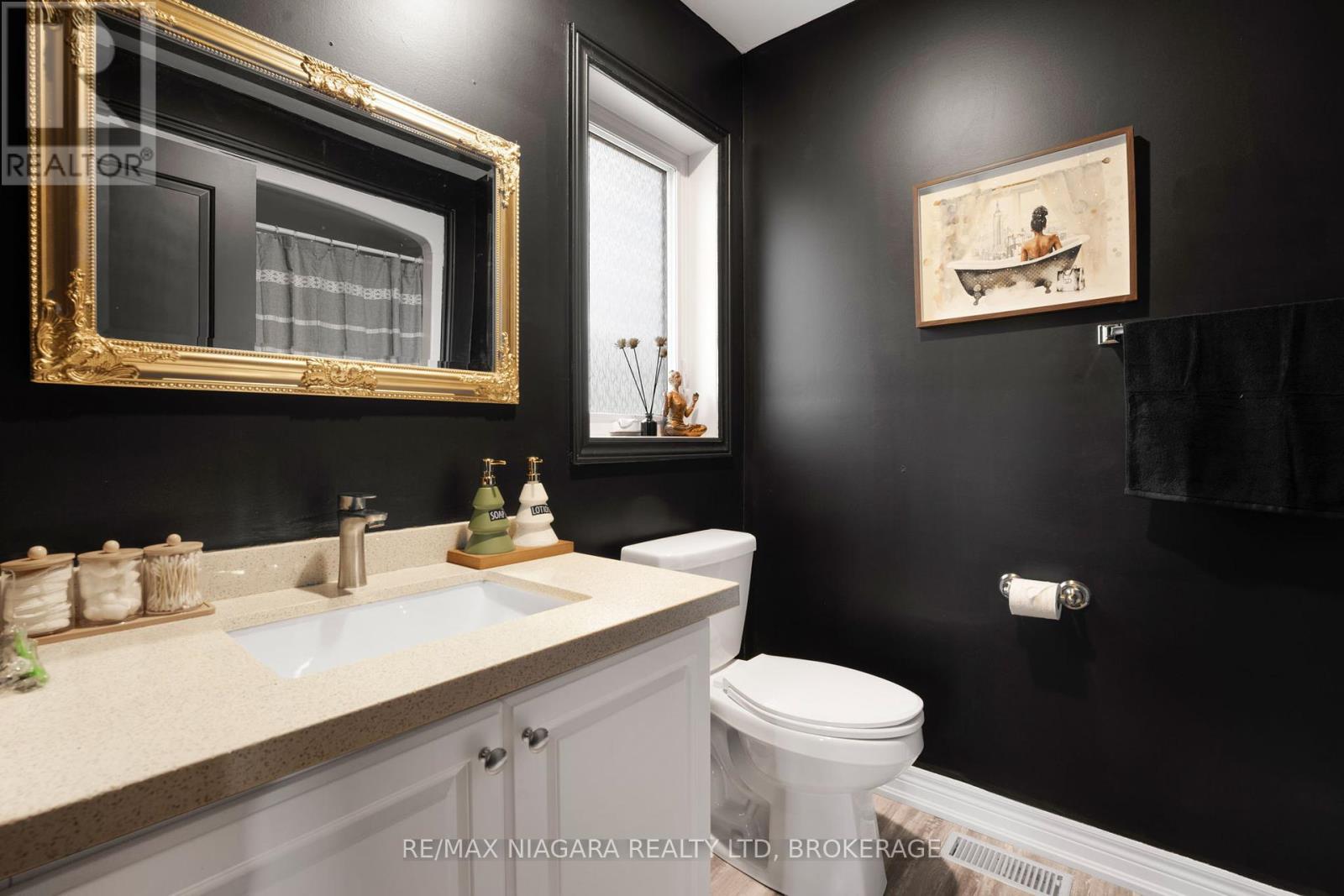 2 Upper - 8196 Mcleod Road, Niagara Falls, Ontario  L2H 3N3 - Photo 39 - X12395696