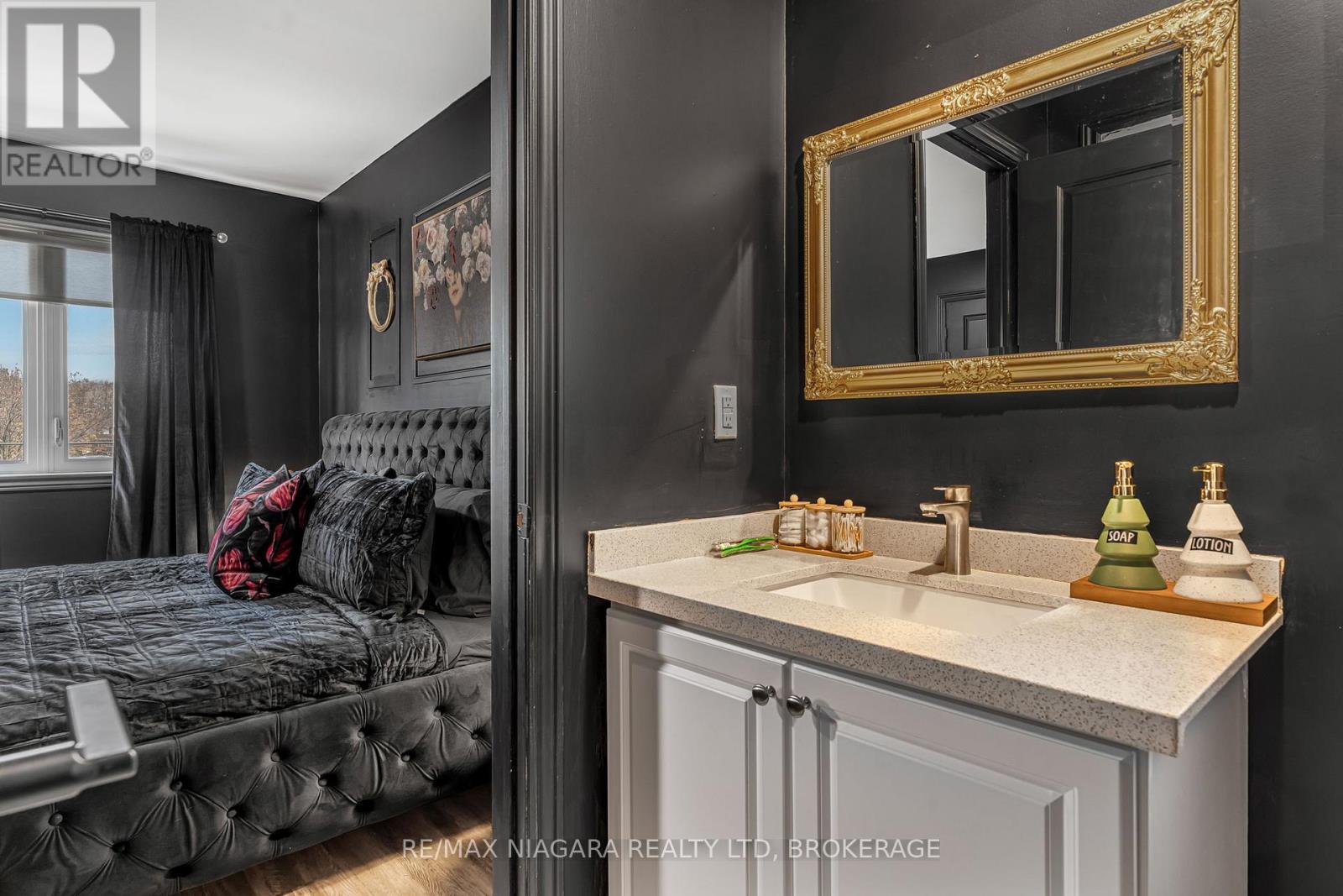 2 Upper - 8196 Mcleod Road, Niagara Falls, Ontario  L2H 3N3 - Photo 41 - X12395696