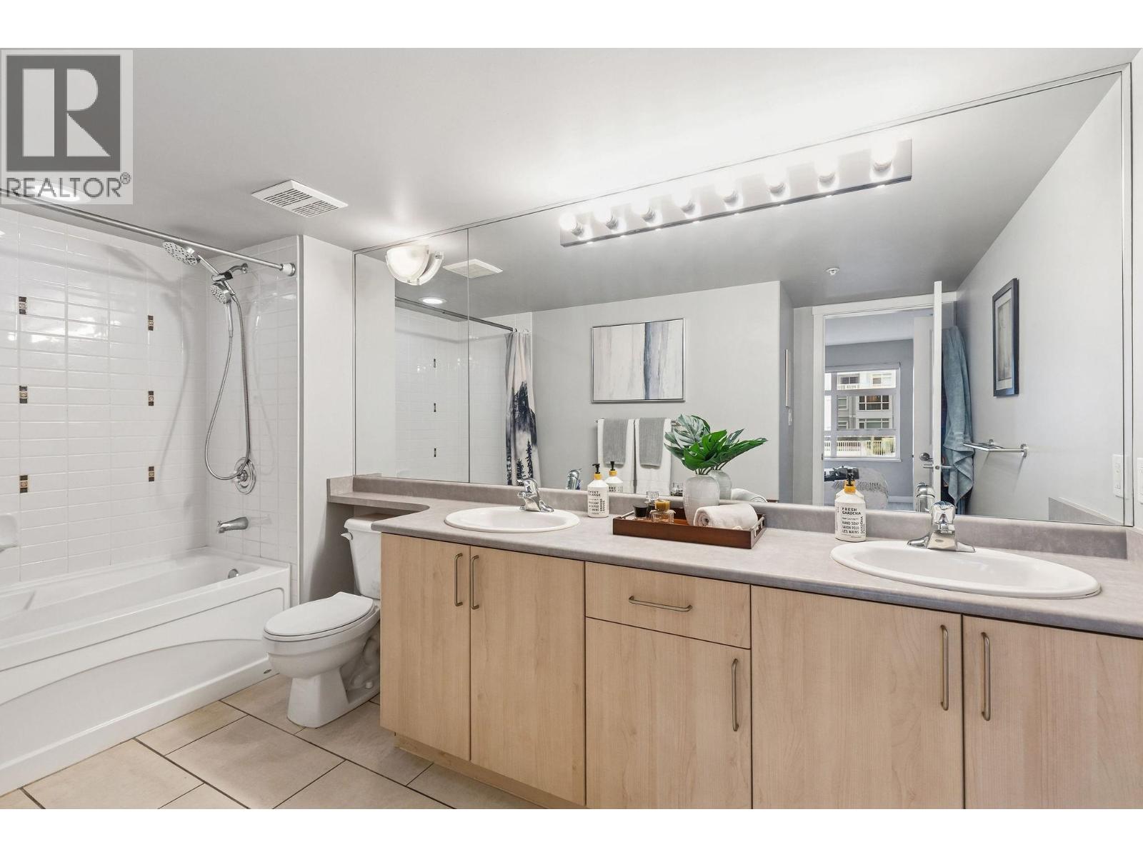 303 3142 St Johns Street, Port Moody, British Columbia  V3H 5E5 - Photo 18 - R3048928