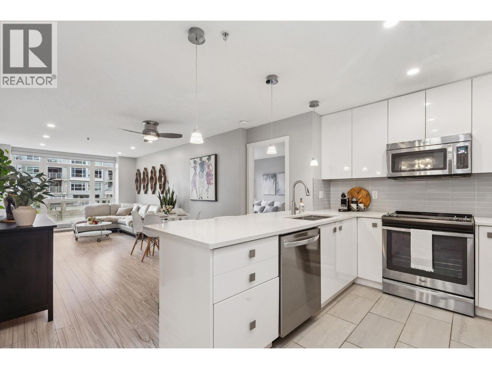 303 3142 St Johns Street, Port Moody, British Columbia  V3H 5E5 - Photo 4 - R3048928