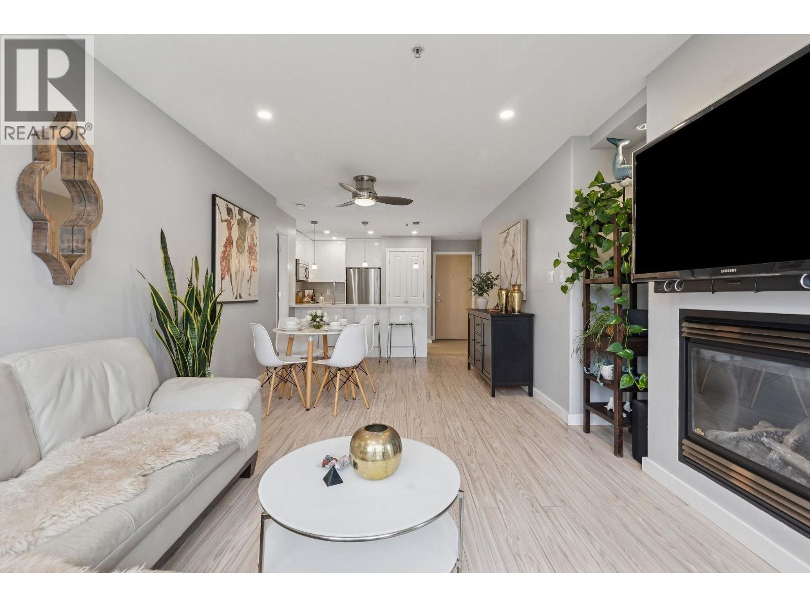 303 3142 St Johns Street, Port Moody, British Columbia  V3H 5E5 - Photo 6 - R3048928