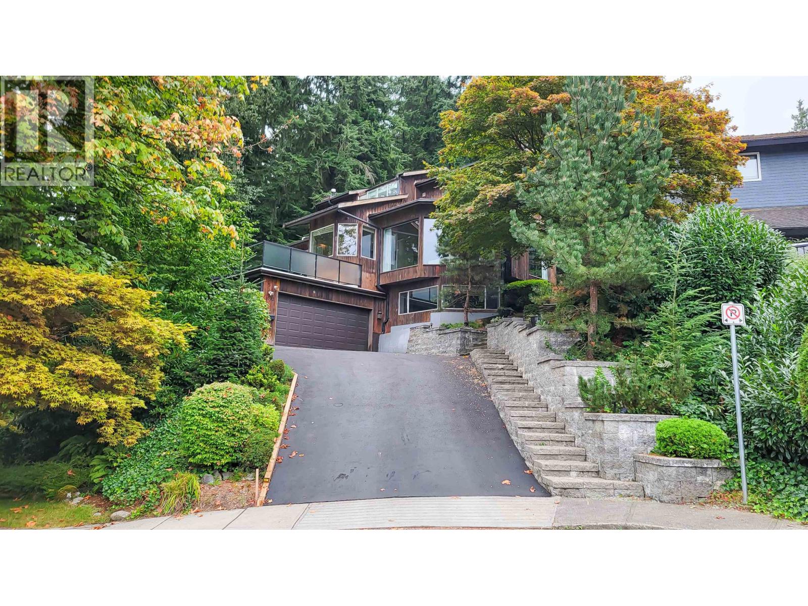 1092 CORONA CRESCENT, Coquitlam, British Columbia