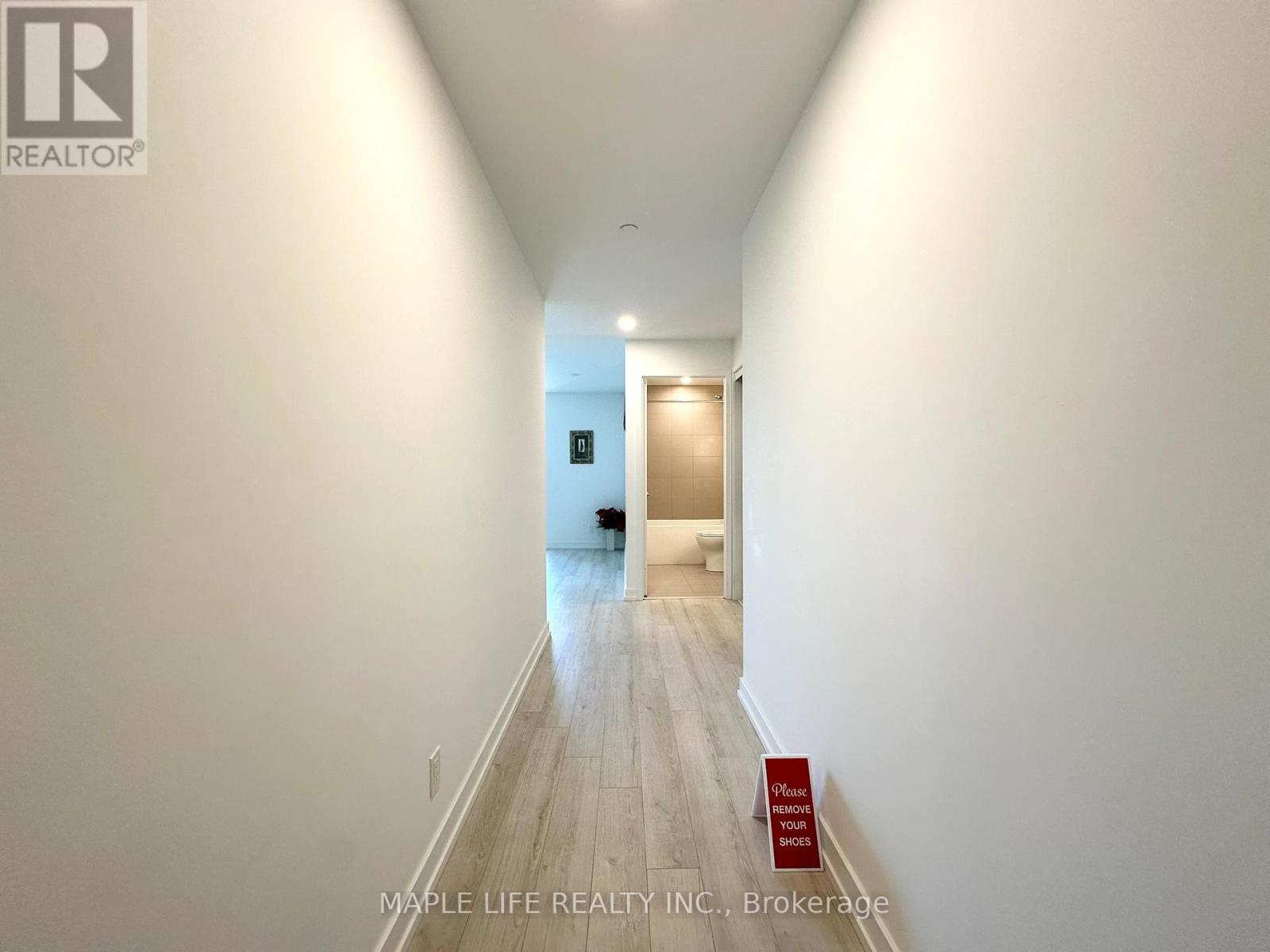 1901 - 33 Helendale Avenue, Toronto, Ontario  M4R 1C5 - Photo 7 - C12408219